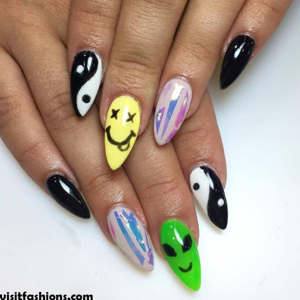 Alien nails Design