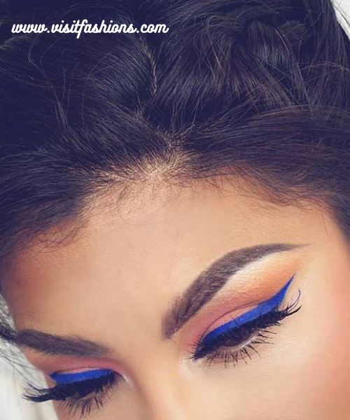Blue Winged Liner Cute Makeup Looks