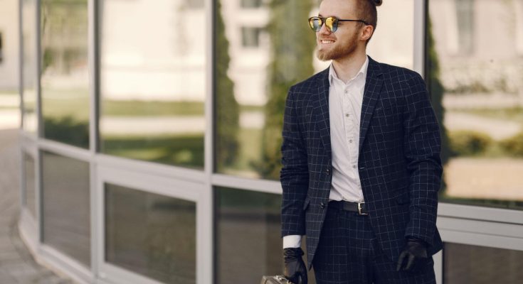 A Comprehensive Guide to Buying The Perfect Suit