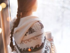 How To Maintain Longer Hairstyles in Colder Weather