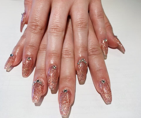 bella nails