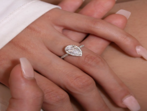What Makes a 4 Carat Oval Cut Lab Grown Diamond Stand Out?